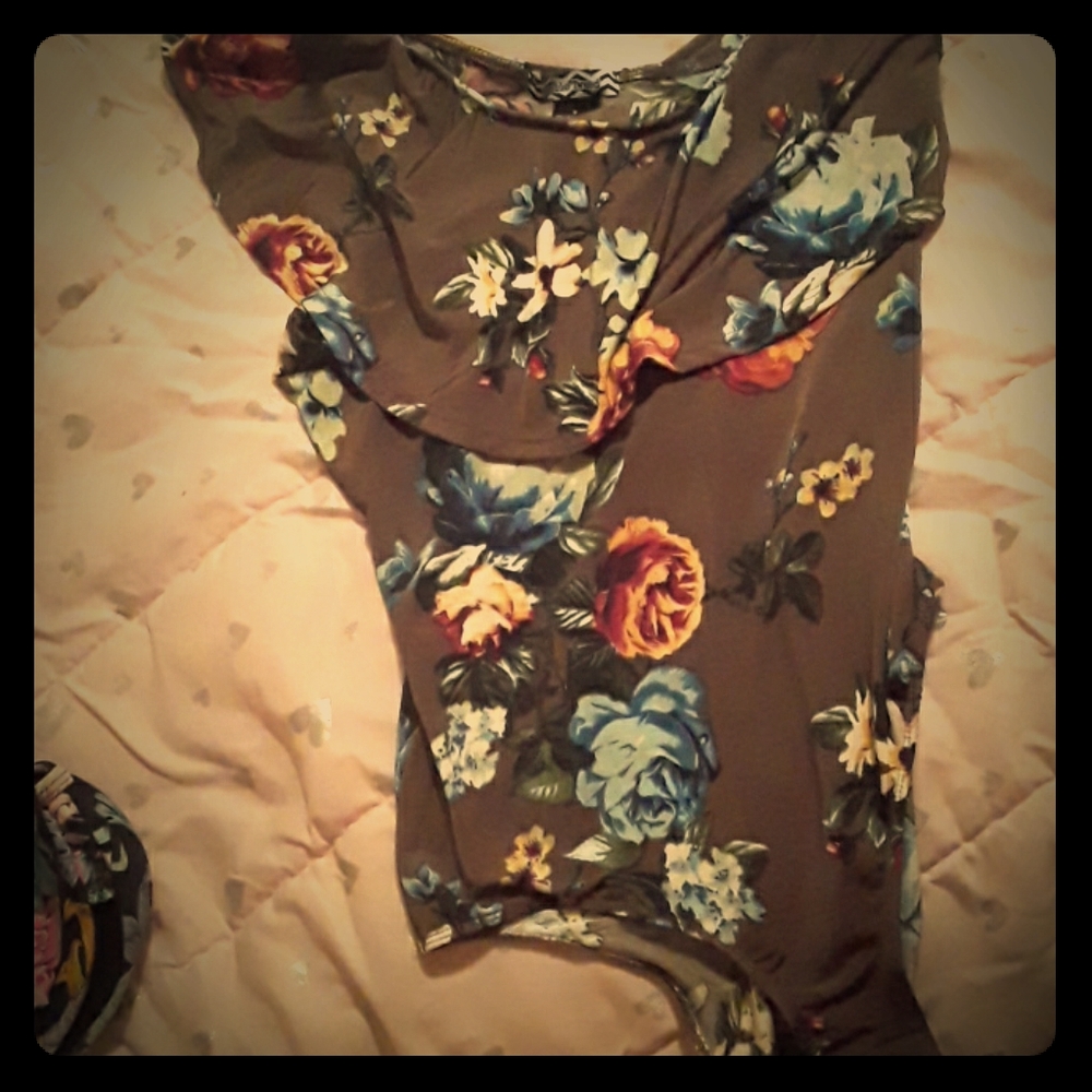 One sleeve Body suit